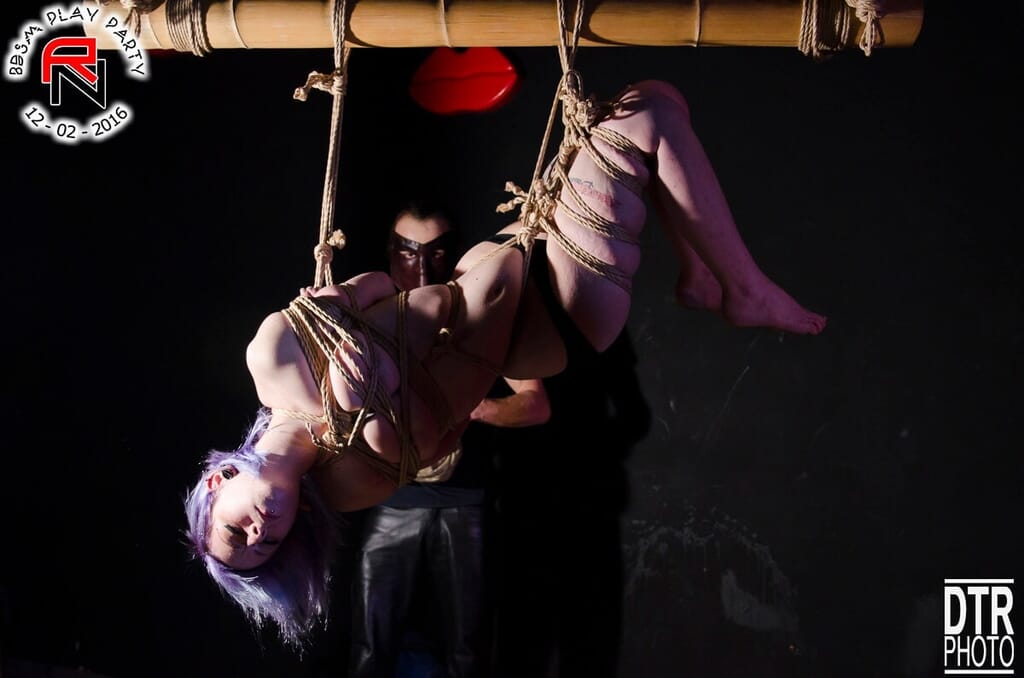 regina-nera-bondage-shibari-kinbaku