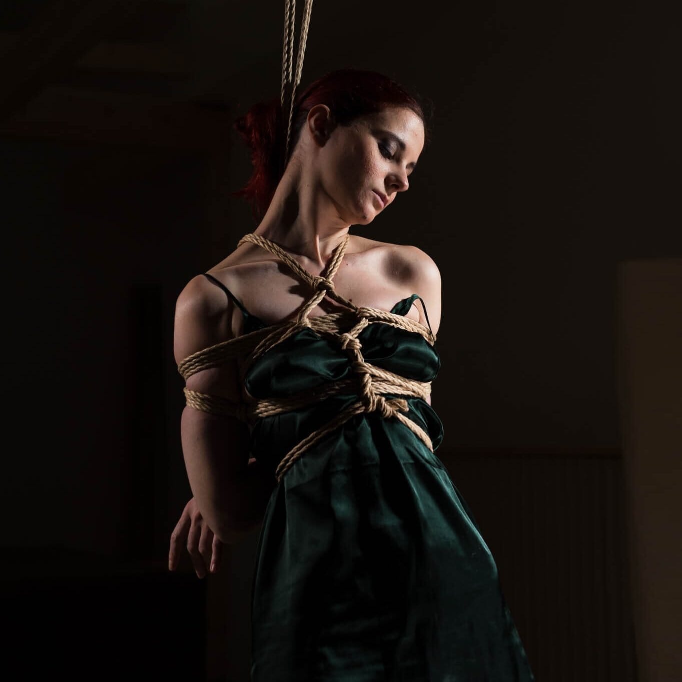 Rope placement during a Shibari tying
